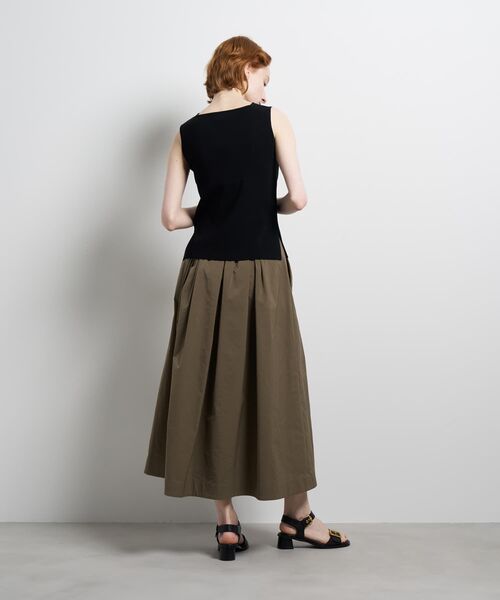 LANVIN en Bleu（ランバンオンブルー）の「スクエアネックノースリーブニット（ニット/セーター・レディース・グレー/ブラック/イエロー・38）」の22枚目の写真