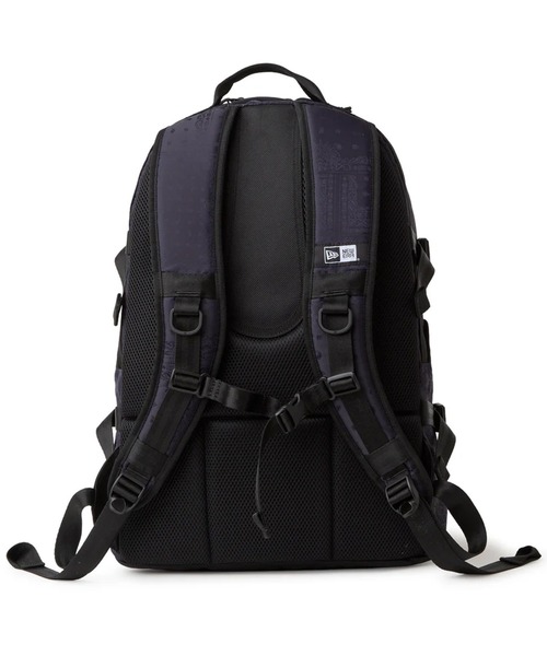 NEW ERA(ニューエラ)の「NEW ERA/ニューエラ バックパック キャリアパック 35L ネイビーペイズリー 14750922(バックパック/リュック・メンズ・ネイビー・FREE)」の3枚目の写真