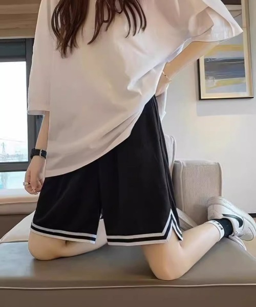 Ritzy(リッツィー)の「オーバーサイズバスケショーツ(その他パンツ・レディース・ブラック/ホワイト・M/L/S/XL)」の5枚目の写真