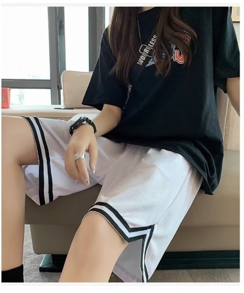 Ritzy(リッツィー)の「オーバーサイズバスケショーツ(その他パンツ・レディース・ブラック/ホワイト・M/L/S/XL)」の11枚目の写真