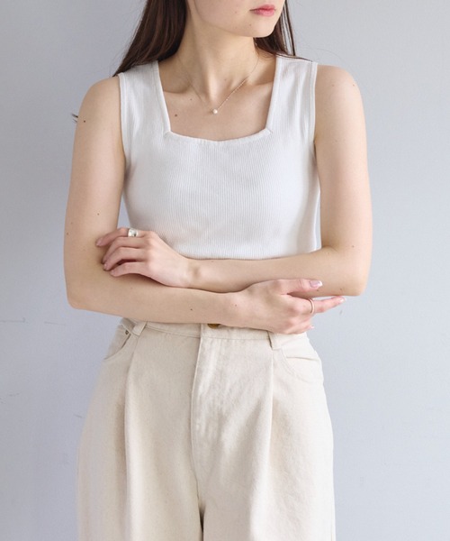 PUAL CE CIN（ピュアルセシン）の「【Du noir】リネンタッチスクエアタンク（タンクトップ・レディース・ブラック/オフホワイト/グレイッシュベージュ・FREE）」の6枚目の写真