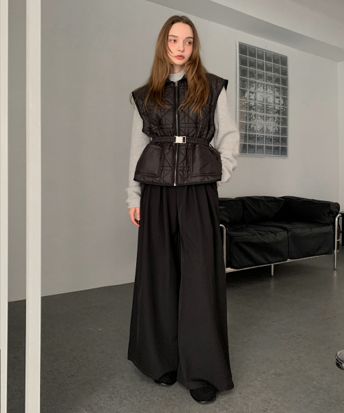 VASCARA(バスカラ)の「Collar Quilting Zip-Up Vest (2colors)(ベスト・レディース・ブラック/ベージュ・FREE)」の3枚目の写真