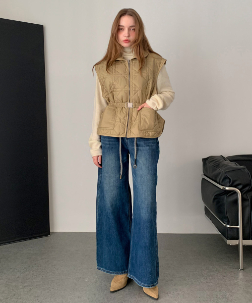 VASCARA(バスカラ)の「Collar Quilting Zip-Up Vest (2colors)(ベスト・レディース・ブラック/ベージュ・FREE)」の4枚目の写真