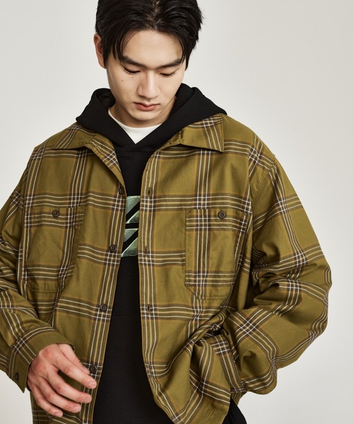 NIKE（ナイキ）の「ナイキ ライフ メンズ ロングスリーブ フランネル シャツ / Nike Life Men's Long-Sleeve Flannel Shirt IF1046-368 Olive Flak（シャツ/ブラウス・メンズ・オリーブ・2XL/L/M/S/XL）」の4枚目の写真