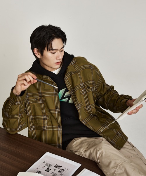 NIKE（ナイキ）の「ナイキ ライフ メンズ ロングスリーブ フランネル シャツ / Nike Life Men's Long-Sleeve Flannel Shirt IF1046-368 Olive Flak（シャツ/ブラウス・メンズ・オリーブ・2XL/L/M/S/XL）」の5枚目の写真