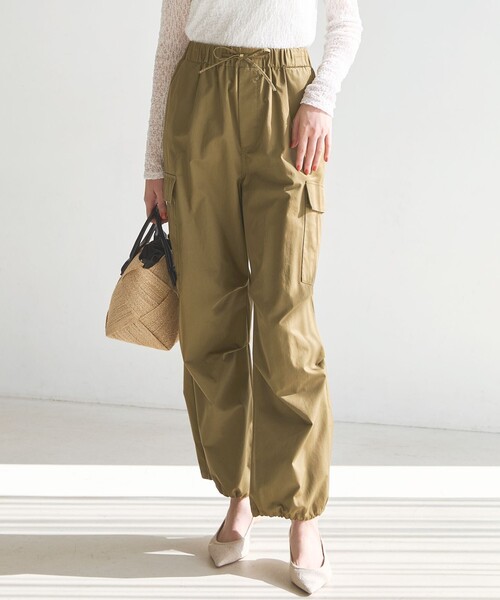 23区（ニジュウサンク）の「ハイカウントギャバ パラシュート カーゴパンツ（カーゴパンツ・レディース・モスグリーン系/ベージュ系・36/38/40）」の2枚目の写真