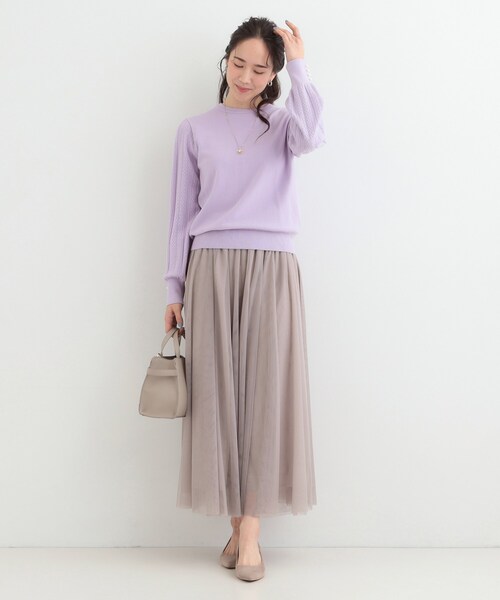 SHOO・LA・RUE(シューラルー)の「【洗濯機可/S-LL】手元美しく パールボタン&お袖編み柄切り替えニット(ニット/セーター・レディース・ブラック/グレー/パープル・01/02/03/04)」の6枚目の写真