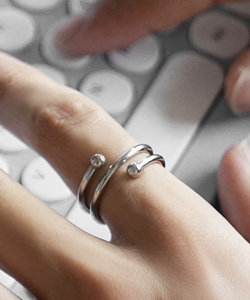 MinoriTY(マイノリティ)の「【MinoriTY select】ループリング メンズ ウィメンズ 指輪 ユニセックス(リング・メンズ・シルバー・XS/L/M/S)」の7枚目の写真