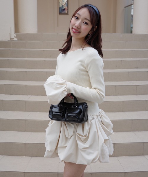 EIMY ISTOIRE（エイミーイストワール）の「ボリュームヘムドッキングニットワンピ（ワンピース・レディース・ブラック/アイボリー/レッド・F）」の2枚目の写真