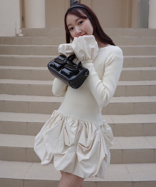 EIMY ISTOIRE（エイミーイストワール）の「ボリュームヘムドッキングニットワンピ（ワンピース・レディース・ブラック/アイボリー/レッド・F）」の20枚目の写真