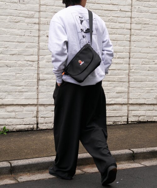 CIAOPANIC TYPY(チャオパニックティピー)の「【ユニセックス】犬刺繍ロゴフラップショルダーバッグ(ショルダーバッグ・メンズ・ブラック・ONE SIZE)」の5枚目の写真