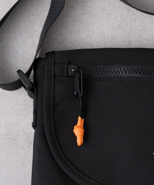 CIAOPANIC TYPY(チャオパニックティピー)の「【ユニセックス】犬刺繍ロゴフラップショルダーバッグ(ショルダーバッグ・メンズ・ブラック・ONE SIZE)」の11枚目の写真