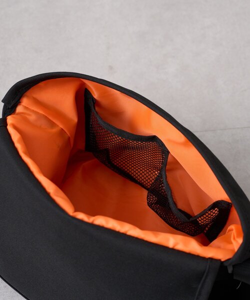 CIAOPANIC TYPY(チャオパニックティピー)の「【ユニセックス】犬刺繍ロゴフラップショルダーバッグ(ショルダーバッグ・メンズ・ブラック・ONE SIZE)」の16枚目の写真