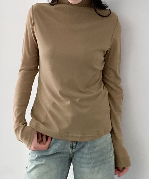 LOWO(ロワ)の「プチハイネック シアートップス カットソー 長袖 きれいめ インナー(Tシャツ/カットソー・レディース・キャメル/アイボリー/チャコールグレー/ブラウン/ブラック・L/M)」の8枚目の写真