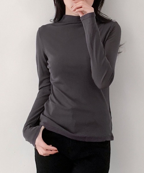 LOWO(ロワ)の「プチハイネック シアートップス カットソー 長袖 きれいめ インナー(Tシャツ/カットソー・レディース・キャメル/アイボリー/チャコールグレー/ブラウン/ブラック・L/M)」の15枚目の写真