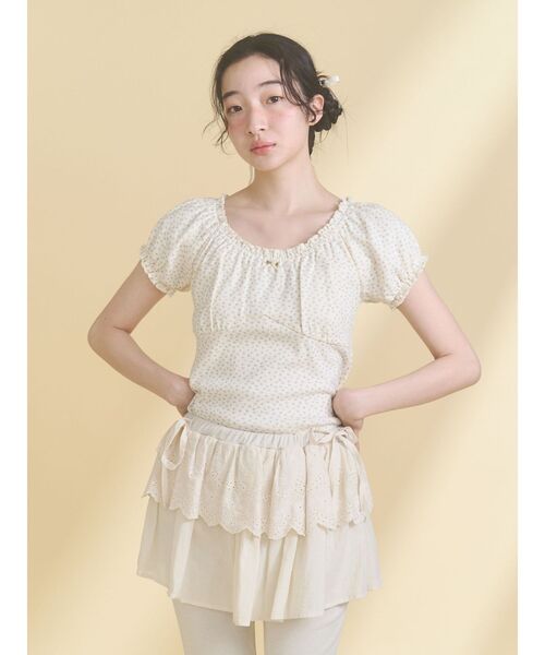 merry jenny（メリージェニー）の「petit flower pure neck tee（Tシャツ/カットソー・レディース・アイボリー/オフホワイト・FREE）」の4枚目の写真