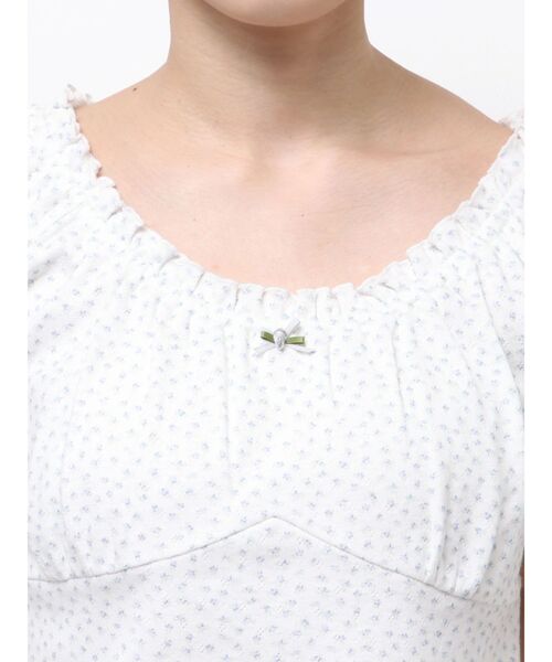 merry jenny(メリージェニー)の「petit flower pure neck tee(Tシャツ/カットソー・レディース・アイボリー/オフホワイト・FREE)」の10枚目の写真