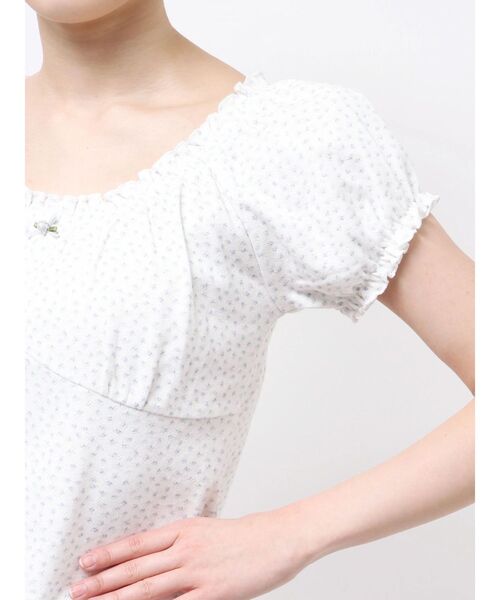 merry jenny(メリージェニー)の「petit flower pure neck tee(Tシャツ/カットソー・レディース・アイボリー/オフホワイト・FREE)」の11枚目の写真