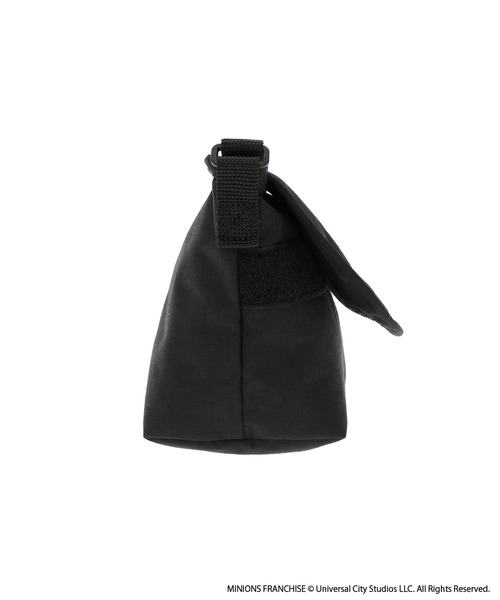 Manhattan Portage（マンハッタンポーテージ）の「Nylon Messenger Bag(XXXS) FZP 500D CORDURA / MINIONS（メッセンジャーバッグ・レディース・ブラック・X-SMALL）」の3枚目の写真