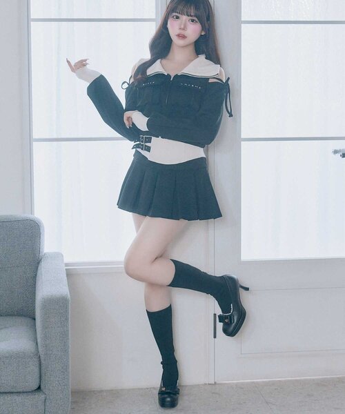 OLIVE des OLIVE（オリーブデオリーブ）の「【Belle Charme】Side Belt Pleats Rib Skirt（スカート・レディース・ピンクベージュ/ブラック/トップグレー・FREE）」の4枚目の写真