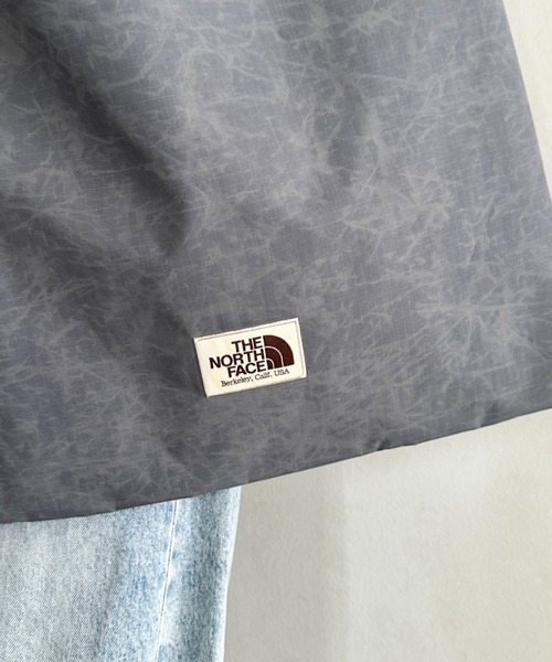 THE NORTH FACE(ザノースフェイス)の「【国内未発売 】THE NORTH FACE(ザ・ノースフェイス)/A4収納可 トートバッグ サブバッグ エコバッグ/WL TRIG BAG(ショルダーバッグ・レディース・ブラック/グレー・FREE)」の20枚目の写真