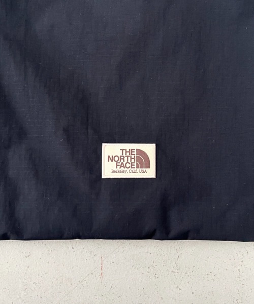 THE NORTH FACE(ザノースフェイス)の「【国内未発売 】THE NORTH FACE(ザ・ノースフェイス)/A4収納可 トートバッグ サブバッグ エコバッグ/WL TRIG BAG(ショルダーバッグ・レディース・ブラック/グレー・FREE)」の5枚目の写真