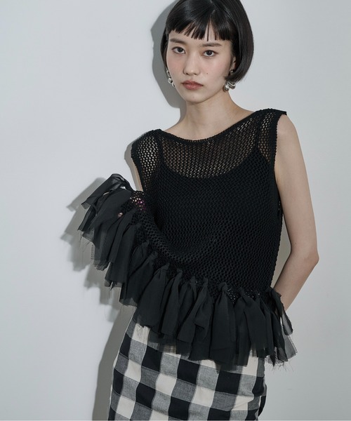 THE YOn(ザヨン)の「フリンジヘムメッシュニットノースリ(ニット/セーター・レディース・ブラック/ベージュ/アイボリー・FREE)」の8枚目の写真