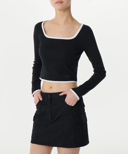 MUSINSA STANDARD WOMAN（ムシンサスタンダードウーマン）の「ウィメンズスリムクロップスクエアネックリンガー長袖Tシャツ[ブラック/ホワイト]（Tシャツ/カットソー・レディース・その他・SMALL/MEDIUM/LARGE/X-SMALL）」の2枚目の写真
