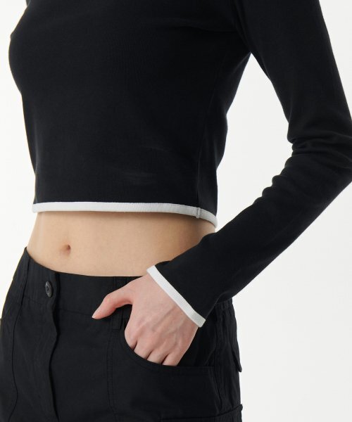 MUSINSA STANDARD WOMAN（ムシンサスタンダードウーマン）の「ウィメンズスリムクロップスクエアネックリンガー長袖Tシャツ[ブラック/ホワイト]（Tシャツ/カットソー・レディース・その他・SMALL/MEDIUM/LARGE/X-SMALL）」の5枚目の写真