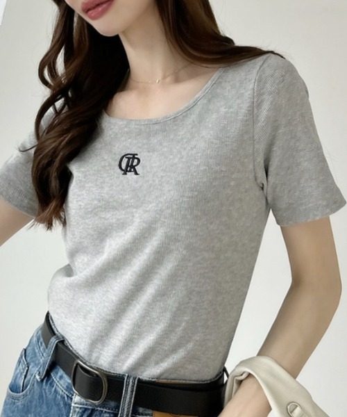 Ada.(エイダ)の「ワンポイント刺繍 Uネック 半袖 Tシャツ(Tシャツ/カットソー・レディース・ブラック/チャコール/グレー/オフホワイト・FREE)」の17枚目の写真