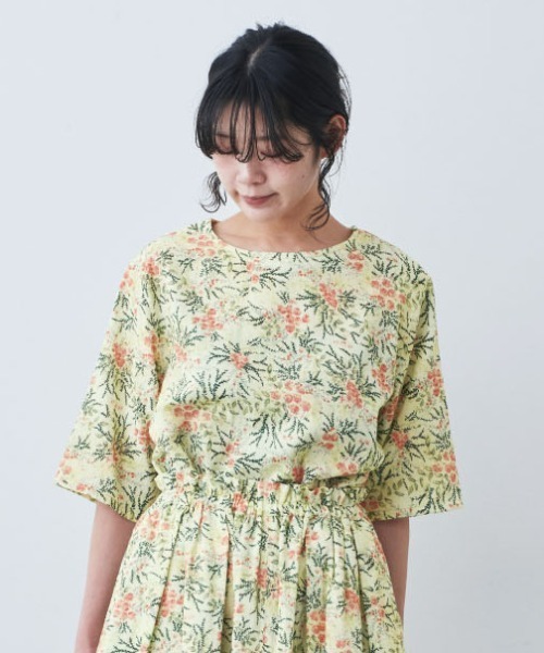 mensha!(メンシャ)の「mensha! ヴィンテージライクな 花柄ガーゼTブラウス(シャツ/ブラウス・レディース・ブルー系その他/ブラック系その他/ホワイト系その他・M/L/LL/3L)」の2枚目の写真