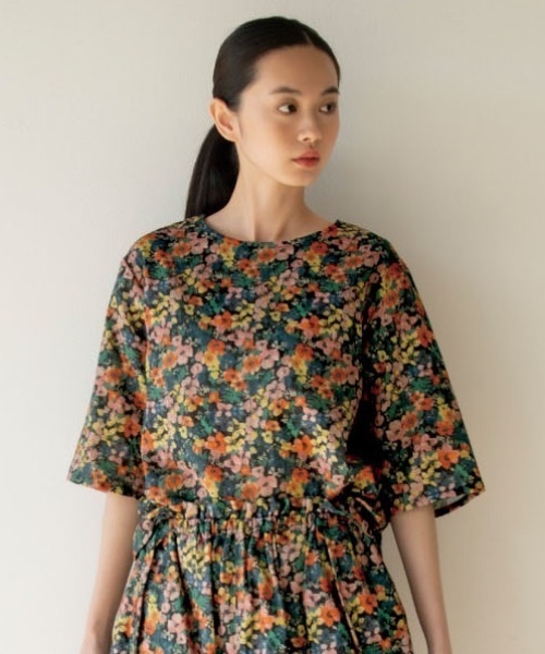 mensha!(メンシャ)の「mensha! ヴィンテージライクな 花柄ガーゼTブラウス(シャツ/ブラウス・レディース・ブルー系その他/ブラック系その他/ホワイト系その他・M/L/LL/3L)」の3枚目の写真