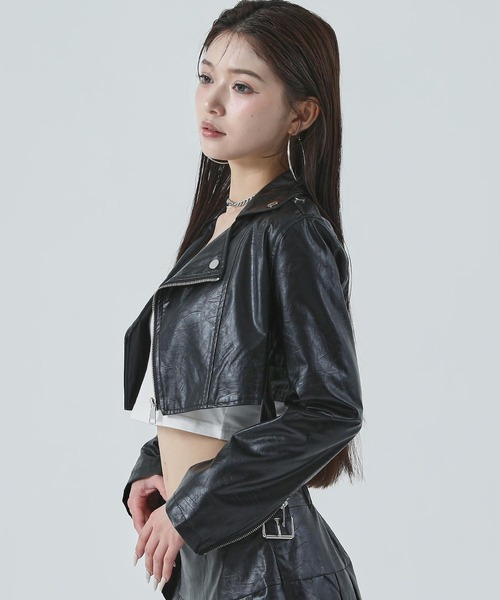 ANAP（アナップ）の「コンパクト クロップド フェイク レザー ジャケット（その他アウター・レディース・ブラック・F）」の4枚目の写真