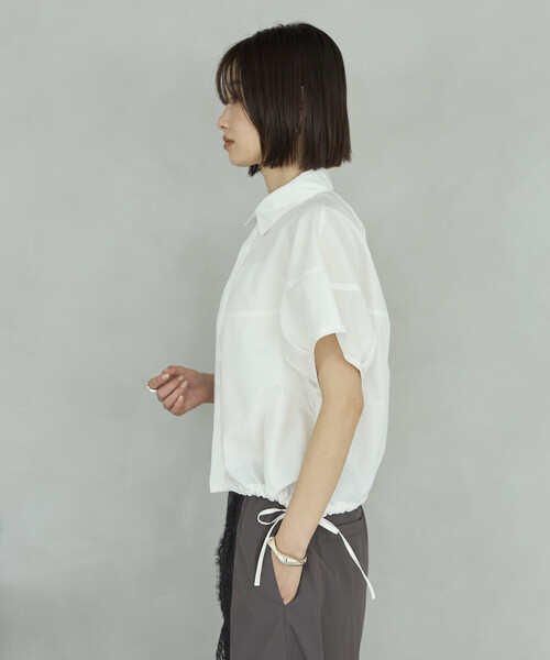 Firsthand(ファーストハンド)の「Firsthand/ファーストハンド 切り替え ショートスリーブ ヘムコード ブラウス(シャツ/ブラウス・レディース・ライトグリーン/ブラック/サックスブルー/ホワイト・FREE)」の8枚目の写真