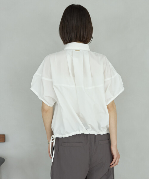Firsthand(ファーストハンド)の「Firsthand/ファーストハンド 切り替え ショートスリーブ ヘムコード ブラウス(シャツ/ブラウス・レディース・ライトグリーン/ブラック/サックスブルー/ホワイト・FREE)」の9枚目の写真