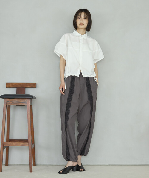 Firsthand(ファーストハンド)の「Firsthand/ファーストハンド 切り替え ショートスリーブ ヘムコード ブラウス(シャツ/ブラウス・レディース・ライトグリーン/ブラック/サックスブルー/ホワイト・FREE)」の17枚目の写真