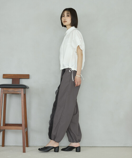 Firsthand(ファーストハンド)の「Firsthand/ファーストハンド 切り替え ショートスリーブ ヘムコード ブラウス(シャツ/ブラウス・レディース・ライトグリーン/ブラック/サックスブルー/ホワイト・FREE)」の19枚目の写真