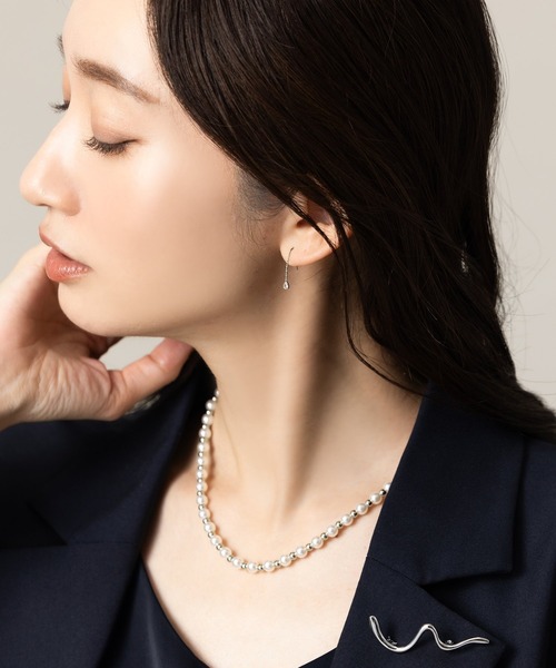 Cream dot.(クリームドット)の「【サージカルステンレス】小粒ドロップのステンレス製ミニスウィングピアス(ピアス(両耳用)・レディース・シルバー/ピンクゴールド/ゴールド・ONE SIZE)」の7枚目の写真