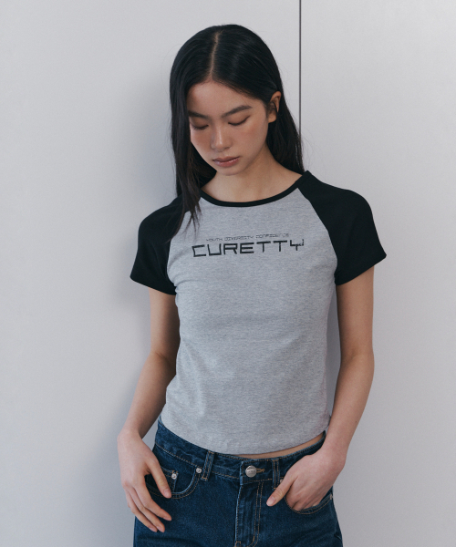 CURETTY（キュリティ）の「C CONTRAST RAGLAN SLIM T-SHIRT_BLACK（Tシャツ/カットソー・レディース・ブラック・SMALL）」の2枚目の写真