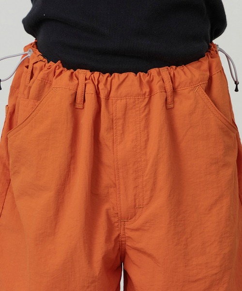 Lee（リー）の「Lee/リー COMFY SHORTS【SLIMからWIDEまで選べる4シルエット】（デニムパンツ・メンズ・インディゴブルー/オレンジ/チャコール・29/31/35/33）」の19枚目の写真