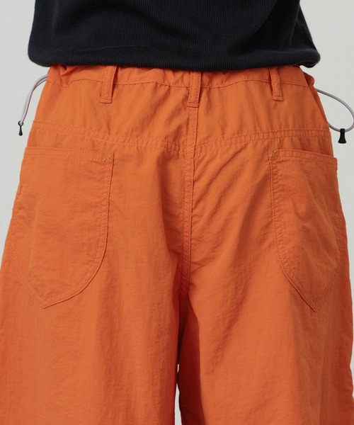 Lee（リー）の「Lee/リー COMFY SHORTS【SLIMからWIDEまで選べる4シルエット】（デニムパンツ・メンズ・インディゴブルー/オレンジ/チャコール・29/31/35/33）」の20枚目の写真