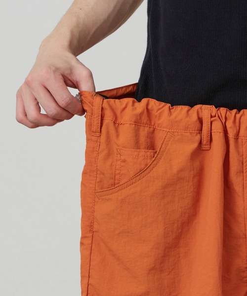 Lee（リー）の「Lee/リー COMFY SHORTS【SLIMからWIDEまで選べる4シルエット】（デニムパンツ・メンズ・インディゴブルー/オレンジ/チャコール・29/31/35/33）」の22枚目の写真