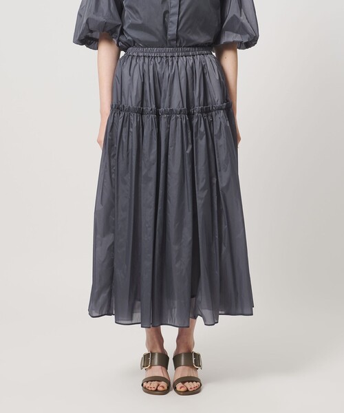 UNITED ARROWS（ユナイテッドアローズ）の「シアー タフタ ギャザースカート ‐はっ水 ウォッシャブル‐（スカート・レディース・ダークブラウン/ライトブルー・36/38）」の9枚目の写真