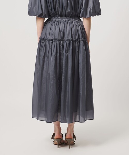 UNITED ARROWS（ユナイテッドアローズ）の「シアー タフタ ギャザースカート ‐はっ水 ウォッシャブル‐（スカート・レディース・ダークブラウン/ライトブルー・36/38）」の11枚目の写真