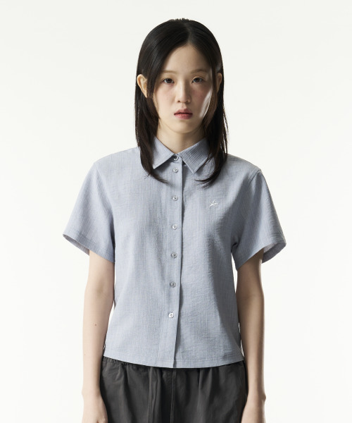THECOLDESTMOMENT(ザコールデストモーメント)の「(w) TCM mini logo textured half shirt (blue grey)(シャツ/ブラウス・レディース・その他・OS)」の1枚目の写真
