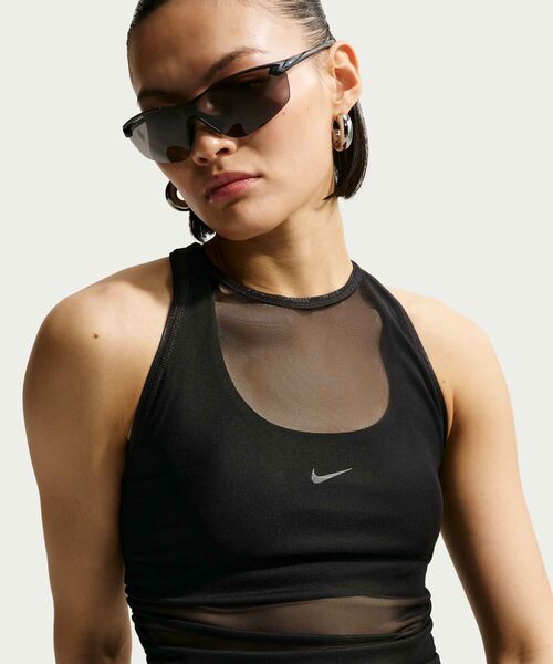 NIKE(ナイキ)の「ナイキ スポーツウェア ウィメンズ タイト シアー タンクトップ / Nike Sportswear Women's Tight Sheer Tank Top IR1676-010 Black(タンクトップ・レディース・ブラック・XS/XL/S/M/L)」の4枚目の写真