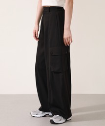 .worksカーブシルエットカーゴパンツ