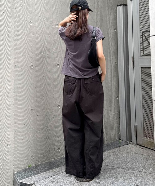 fredy emue(フレディエミュ)の「ミリタリーボリュームパンツ(その他パンツ・レディース・ブラック/ベージュ/カーキ・38)」の11枚目の写真