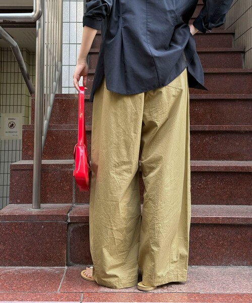 fredy emue(フレディエミュ)の「ミリタリーボリュームパンツ(その他パンツ・レディース・ブラック/ベージュ/カーキ・38)」の16枚目の写真