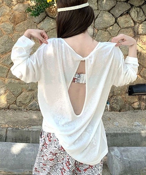 GLAMOROUS JANE(グラマラスジェーン)の「バックオープンルーズトップス(Tシャツ/カットソー・レディース・ホワイト/ブラック・FREE)」の6枚目の写真